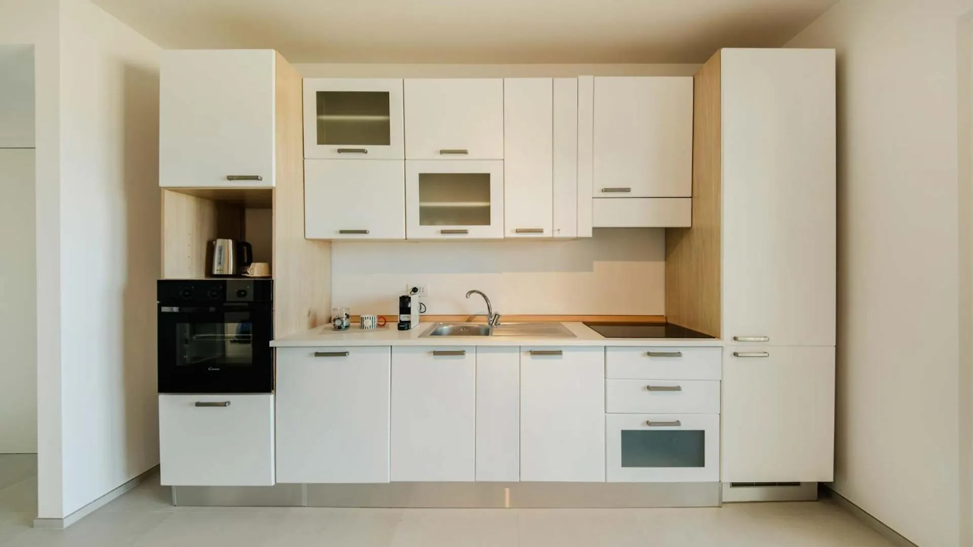 Maison 46 Luxury Accomodation Bari 0*,  Olaszország
